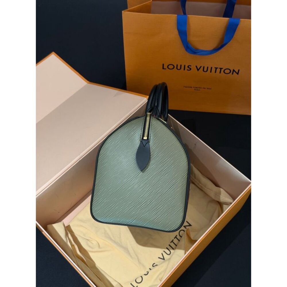 Louis Vuitton Women Pre-Loved Bag Very Good Condition - Picture 5 of 6